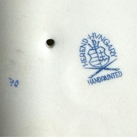 Herend Hungary - Boy in Boots Hand Painted Porcelain Figurine - Stamped - Picture 10 of 11